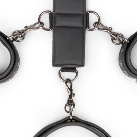 WIĄZANIA-NECK AND WRIST RESTRAINT WIĄZANIA-NECK AND WRIST RESTRAINT