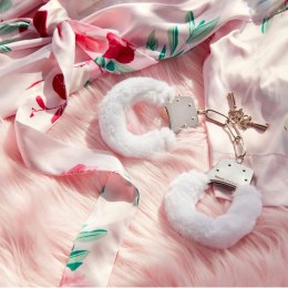 Furry cuffs, colour white, in colour box