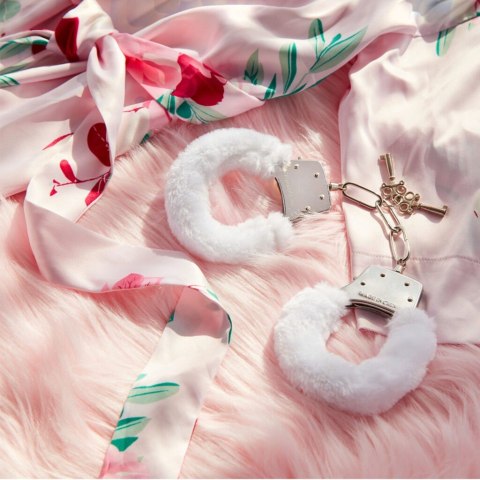 Furry cuffs, colour white, in colour box Furry cuffs, colour white, in colour box