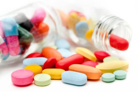 PHARMOVIT EKSTRAKT ARONIA CZARNA 200MG 60 KAPSUŁEK